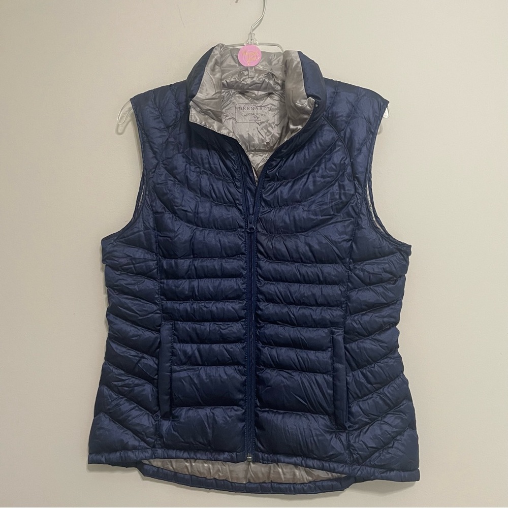 Bernardo Dk Blue and Silver Goose Down Jacket Size Medium‎ outter wear